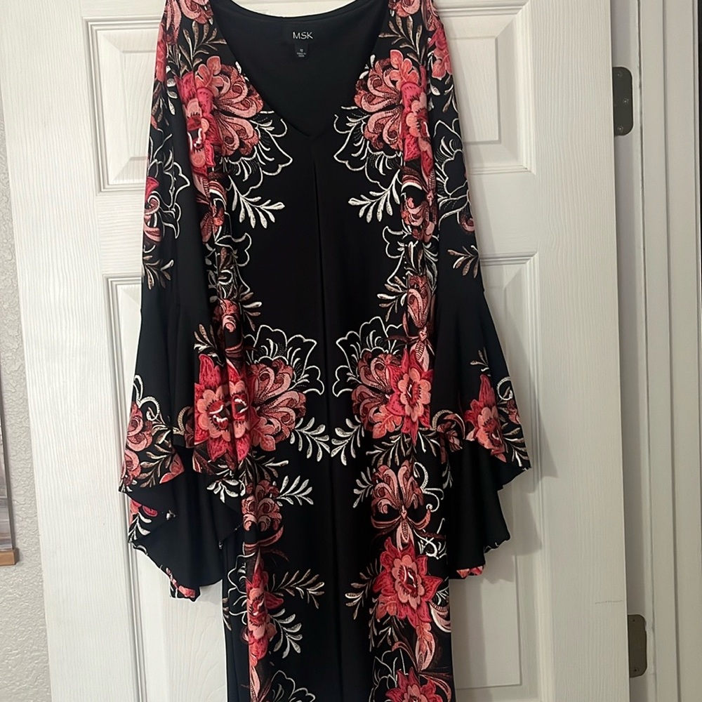 Gorgeous sheath dress